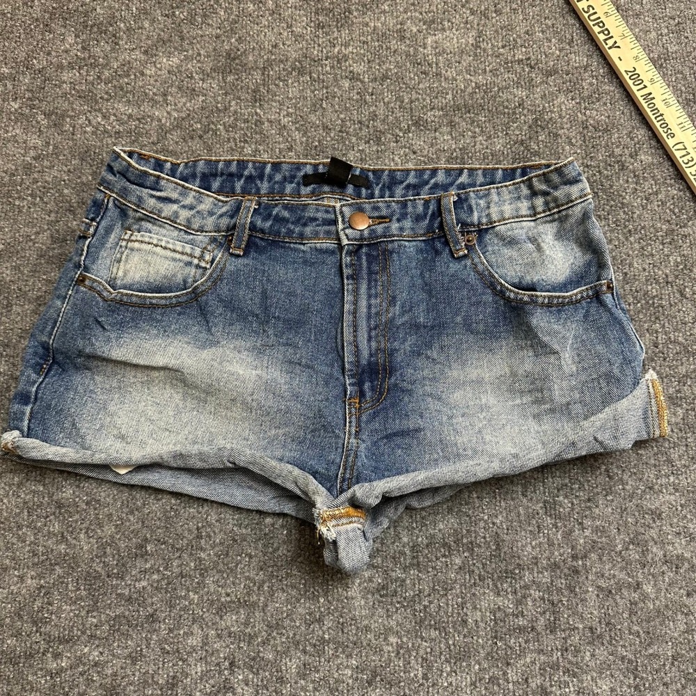Forever 21 Shorts Womens Size 30 Blue Denim Light Wash Rolled Hem Casual Summer